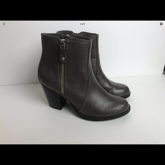 simply vera vera wang skylark women's ankle boots